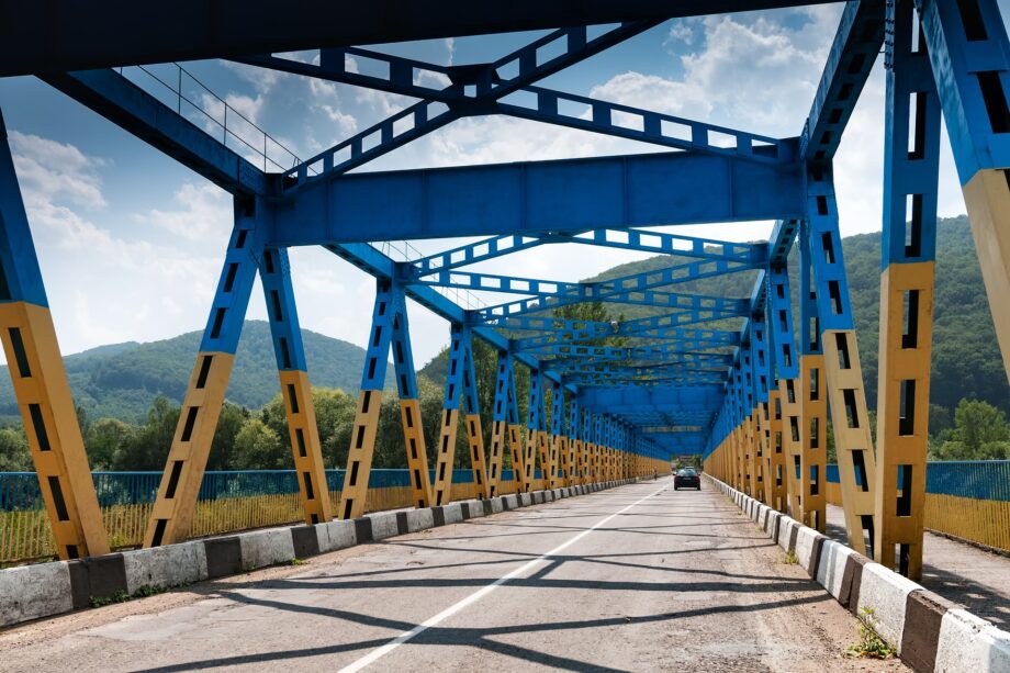 Urkaine tensa el sector de los puentes en Europa del Este